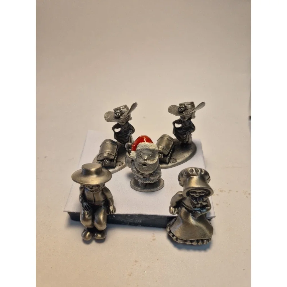 5 Pcs of Pewter Mini Figures 2 In. Tall 1 In Wd 1980's Vtg 2 Shelf Sitters